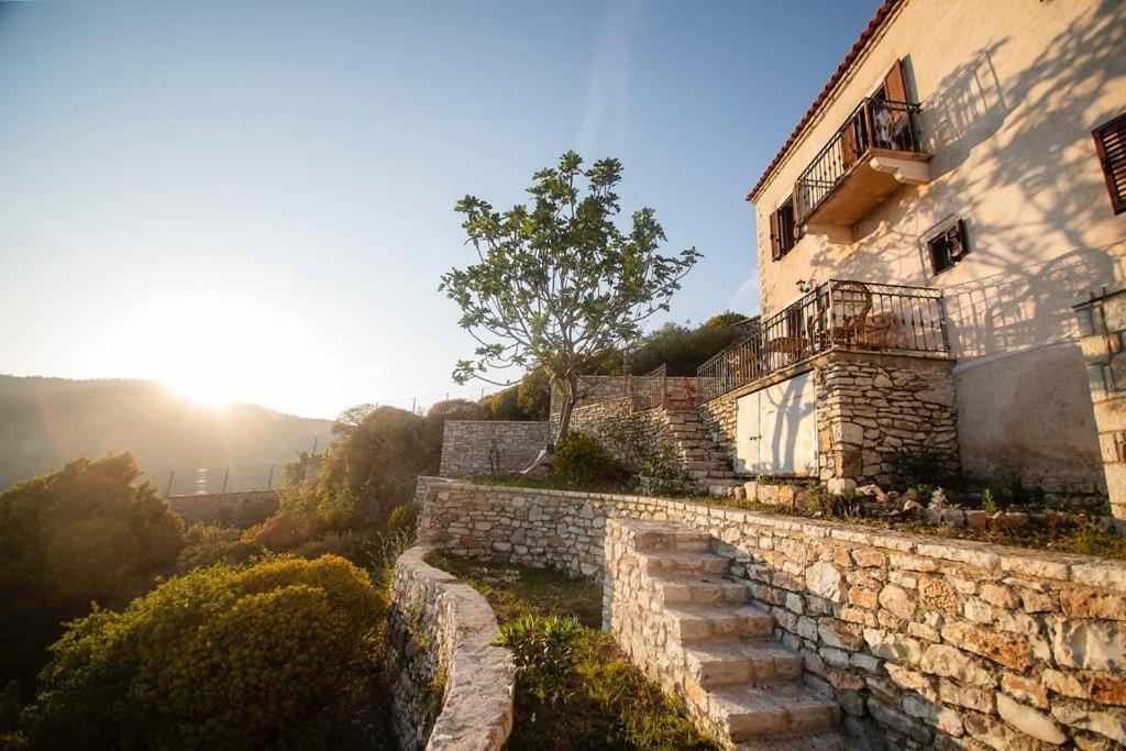 Belvedere, Upper Qeparo *