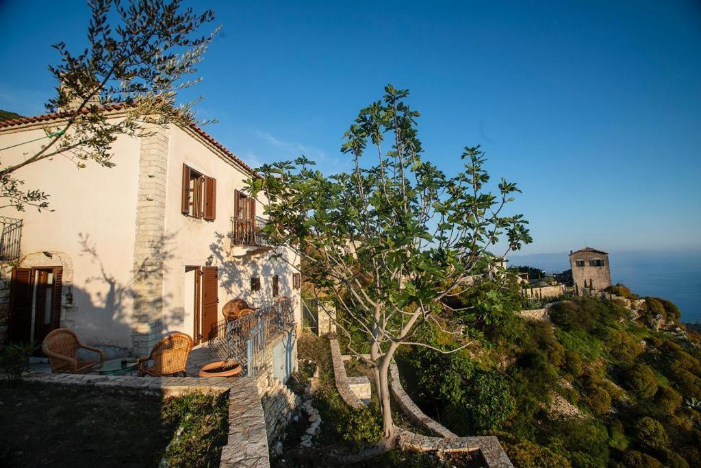 Belvedere, Upper Qeparo *